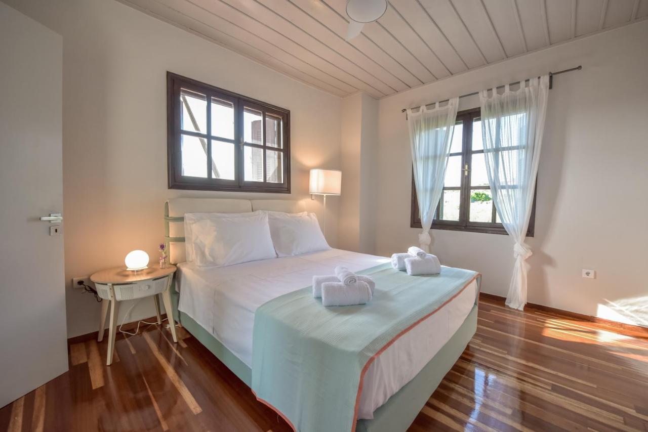 Alexandre Maison Beachfront Gialova Vacation Home Exterior foto